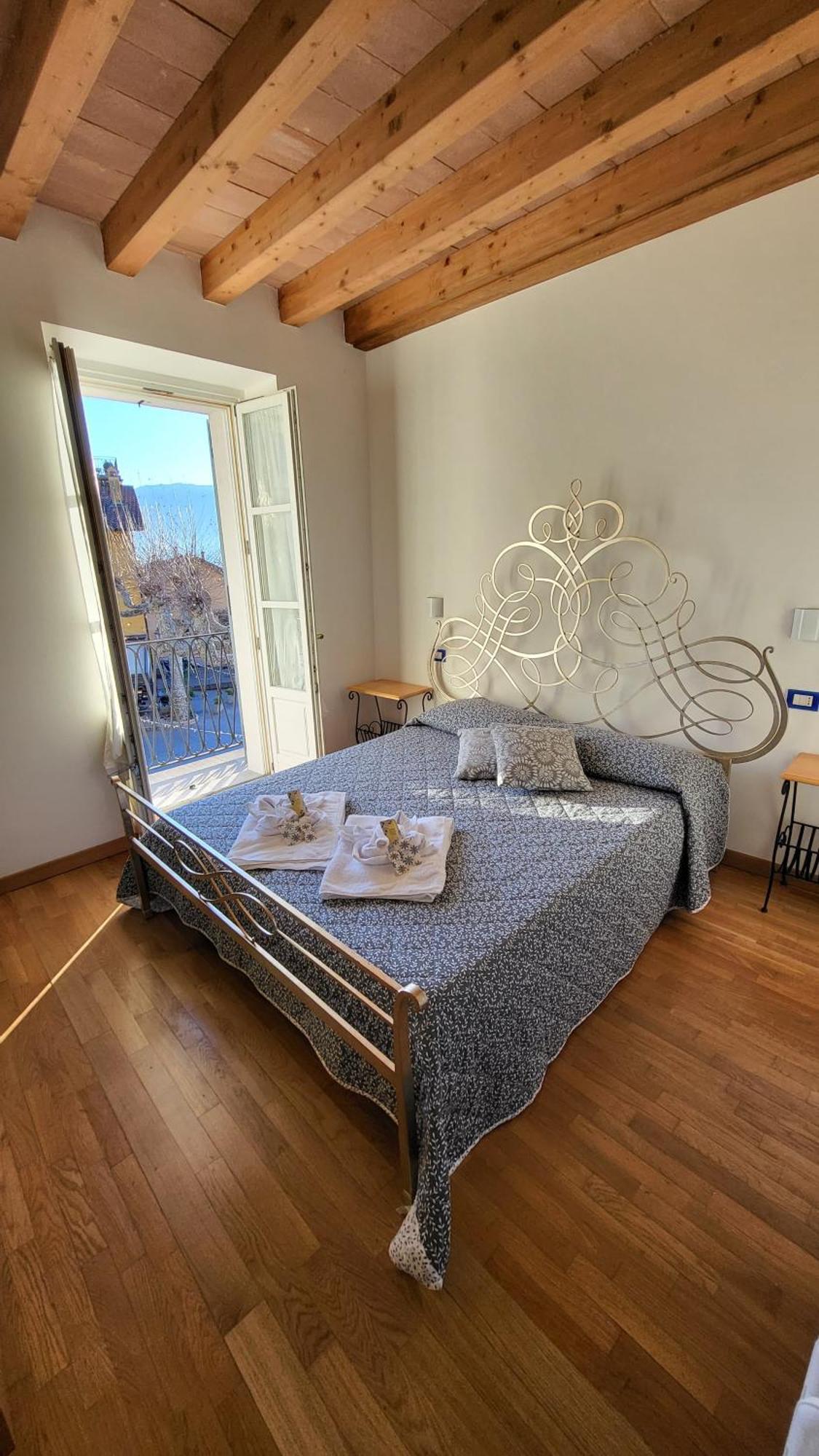 Balconi San Giorgio Bed & Breakfast Varenna Exterior photo